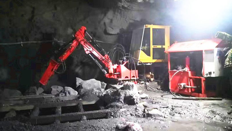 井下装载机型号解析：揭秘不同场景下的适用之选**